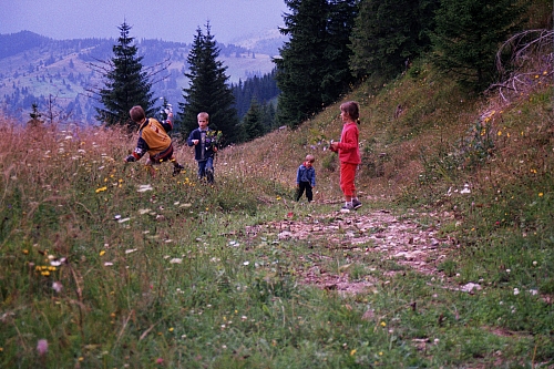 &copy; R.Thiel
Die Kinder
August 2002
Rumänienfotos