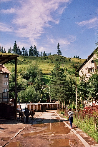 &copy; R.Thiel
Broşteni
August 2002
Rumänienfotos