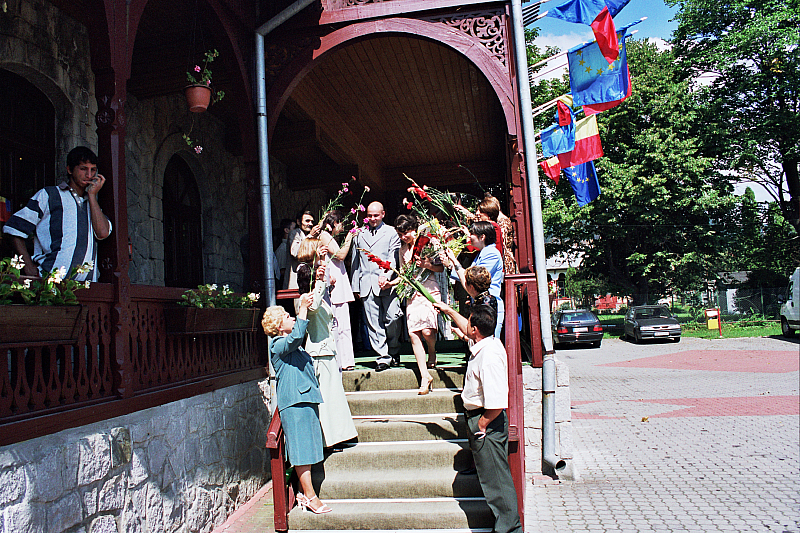 &copy; R.Thiel
Standesamt (Primărie/Rathaus)
Hochzeit in Sinaia/Buşteni/Bucegi
Rumänienfotos