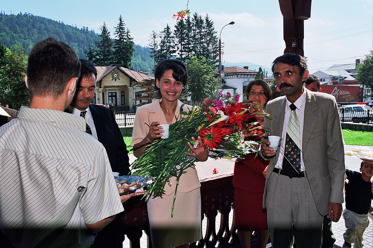 &copy; R.Thiel
Standesamt (Primărie/Rathaus)
Hochzeit in Sinaia/Buşteni/Bucegi
Rumänienfotos