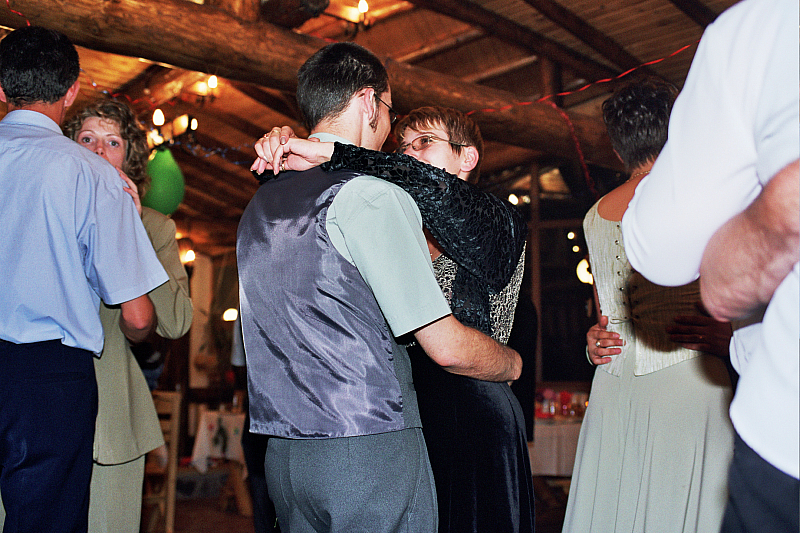 &copy; R.Thiel
Party in der Cabana
Hochzeit in Sinaia/Buşteni/Bucegi
Rumänienfotos